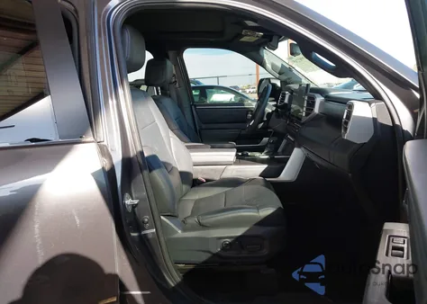 2025 Toyota Tundra Platinum z USA, uszkodzony, nr VIN 5TFWA5DB5SX282842